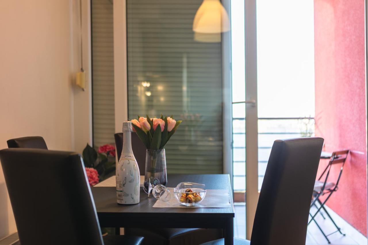 Flexible Selfcheckins 29 - - Garage - Loggia - New - Repinc Apartment *
