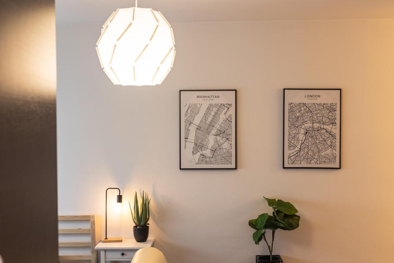 Flexible Selfcheckins 29 - - Garage - Loggia - New - Repinc Apartment *