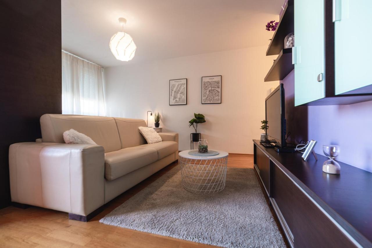 Flexible Selfcheckins 29 - - Garage - Loggia - New - Repinc *